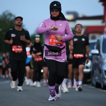 Runner Photo 3700873