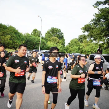 Runner Photo 3700876