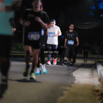 Runner Photo 3700882