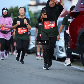 Runner Photo 3700900