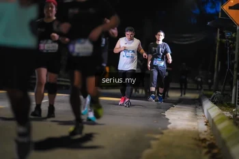 Runner Photo 3700908