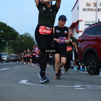 Runner Photo 3700910