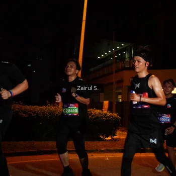 Runner Photo 3700930
