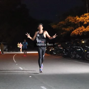 Runner Photo 3700944