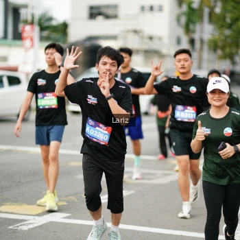 Runner Photo 3700945