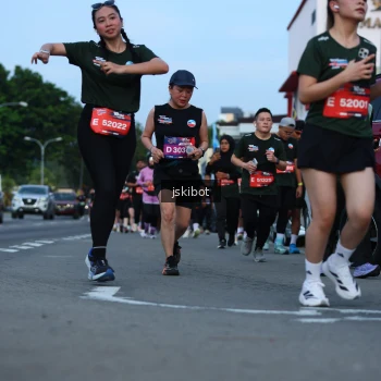 Runner Photo 3700946
