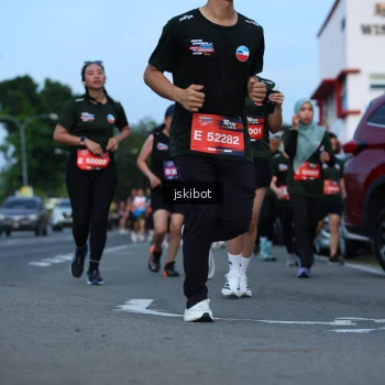 Runner Photo 3700951