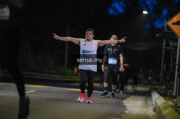 Runner Photo 3700955