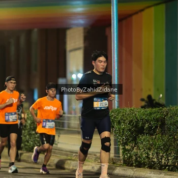 Runner Photo 3700963