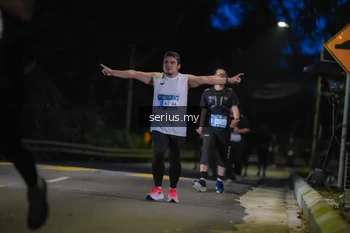Runner Photo 3700965