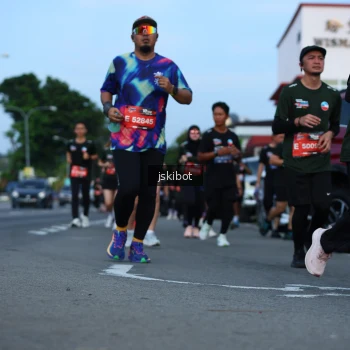 Runner Photo 3700988