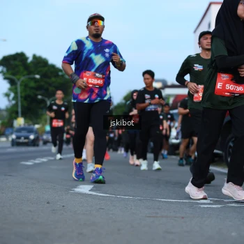 Runner Photo 3700991