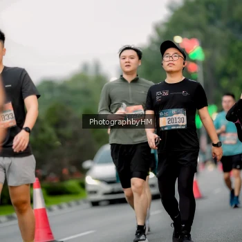 Runner Photo 3701017