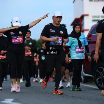 Runner Photo 3701026