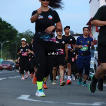 Runner Photo 3701055