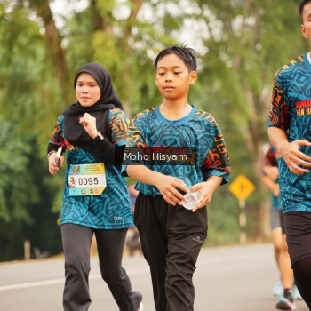Runner Photo 3701083
