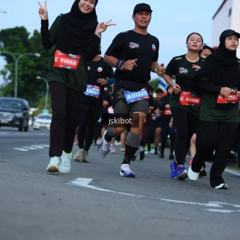 Runner Photo 3701096
