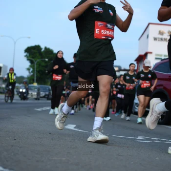 Runner Photo 3701132