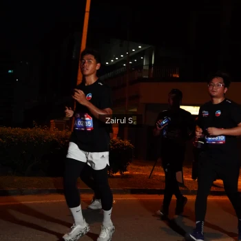 Runner Photo 3701137