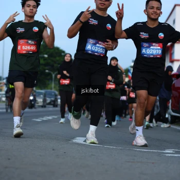 Runner Photo 3701145
