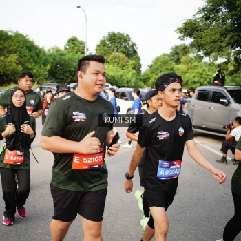 Runner Photo 3701149