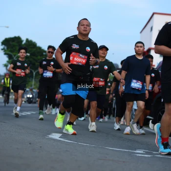 Runner Photo 3701185