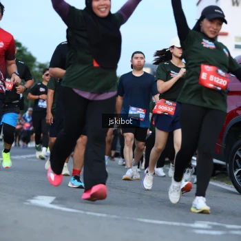 Runner Photo 3701217