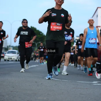 Runner Photo 3701302
