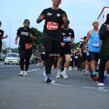 Runner Photo 3701313