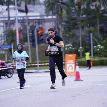 Runner Photo 3701318