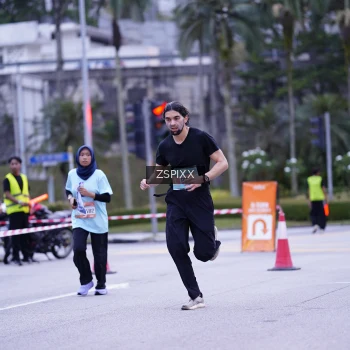 Runner Photo 3701319