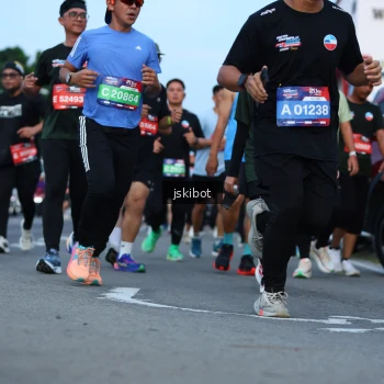 Runner Photo 3701335