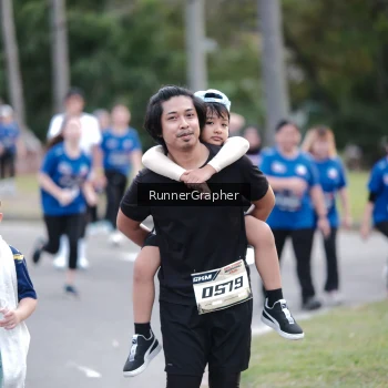 Runner Photo 3701338