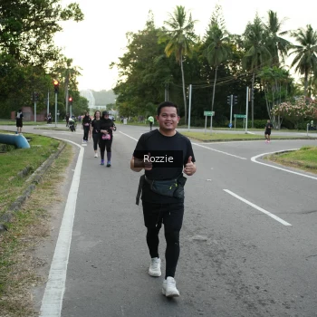 Runner Photo 3701364