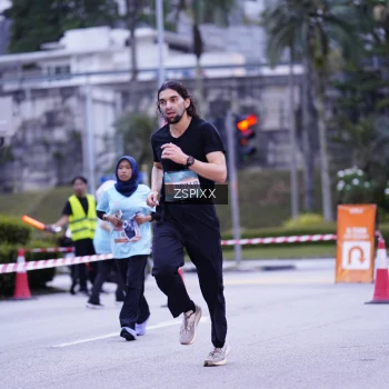 Runner Photo 3701372