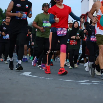 Runner Photo 3701375