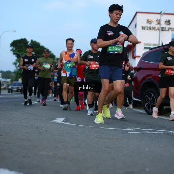 Runner Photo 3701393