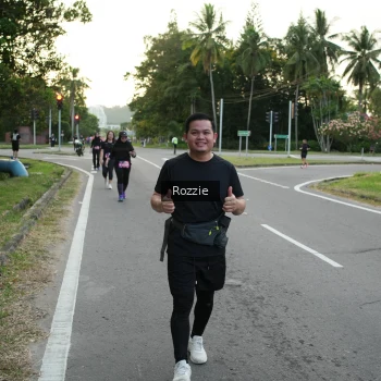 Runner Photo 3701404
