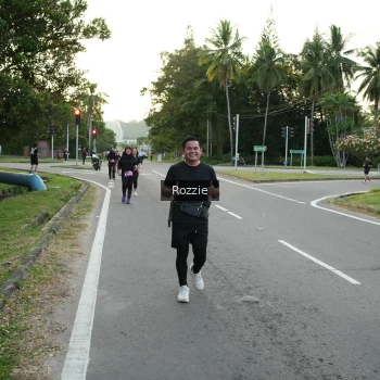 Runner Photo 3701411