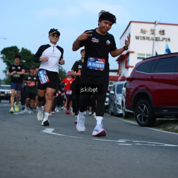 Runner Photo 3701428