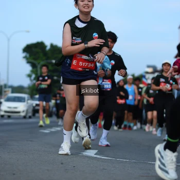 Runner Photo 3701459