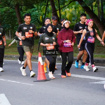 Runner Photo 3701537