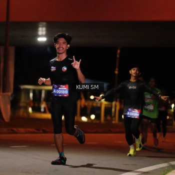 Runner Photo 3701555