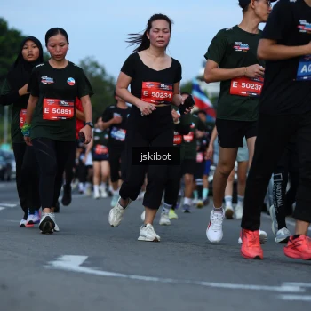 Runner Photo 3701592
