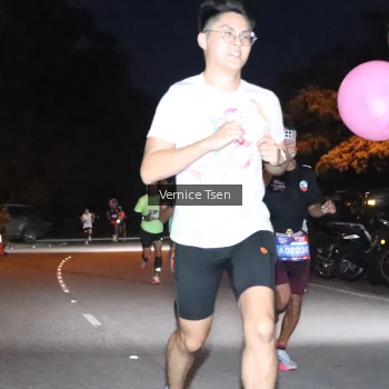Runner Photo 3701643