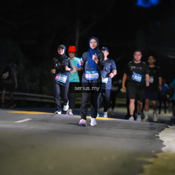 Runner Photo 3701675