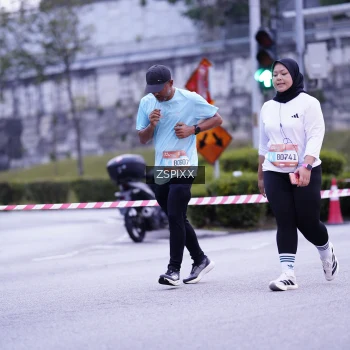 Runner Photo 3701677