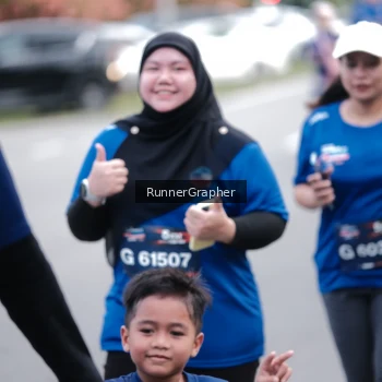 Runner Photo 3701680