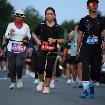 Runner Photo 3701689