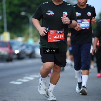 Runner Photo 3701702